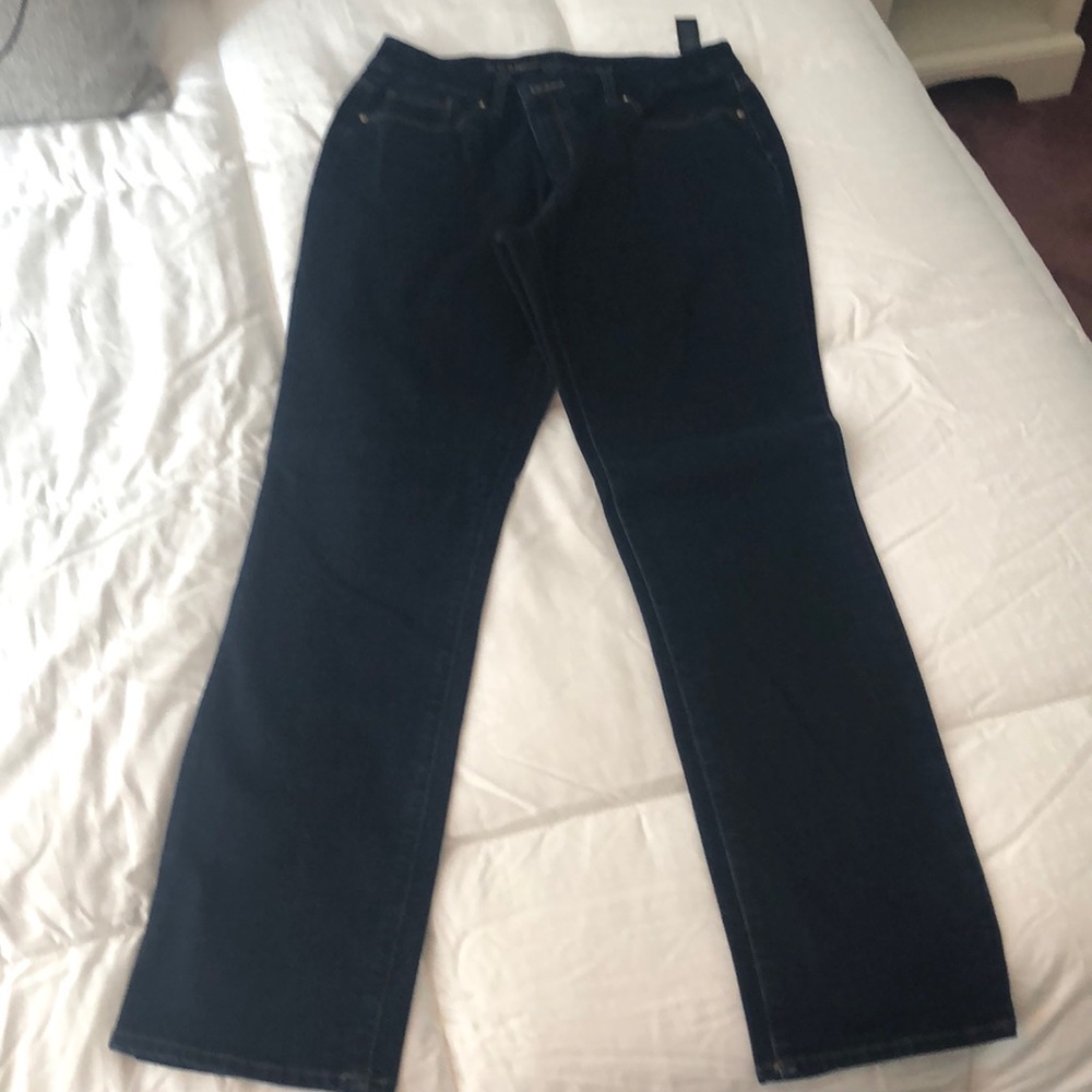 Slimming girlfriend jeans
